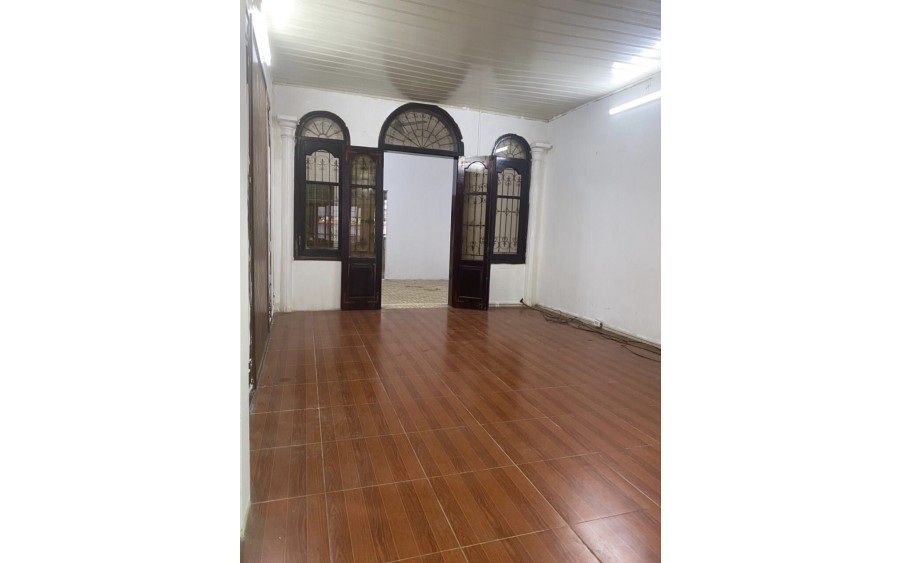 Cho thuê nhà MP KD Nguyễn Trãi, Thanh Xuân ,Hà Nội. Dt 70m2. 3 tầng - Giá 50 Triệu (ctl)